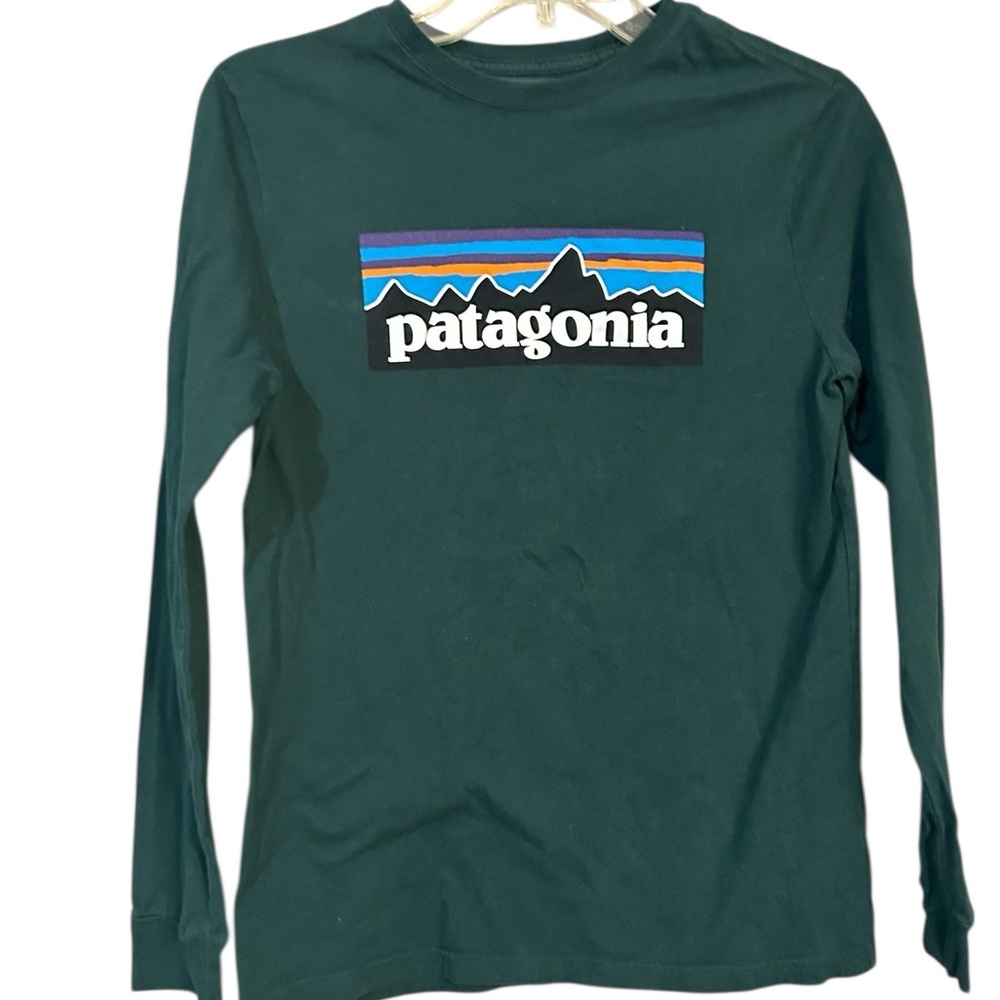 Patagonia Green Long Sleeve Shirt Youth XL